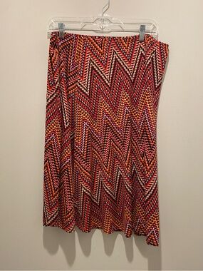 Perceptions Chevron-Print Midi Skirt Red Multi Women’s Size 14 EUC Stretch